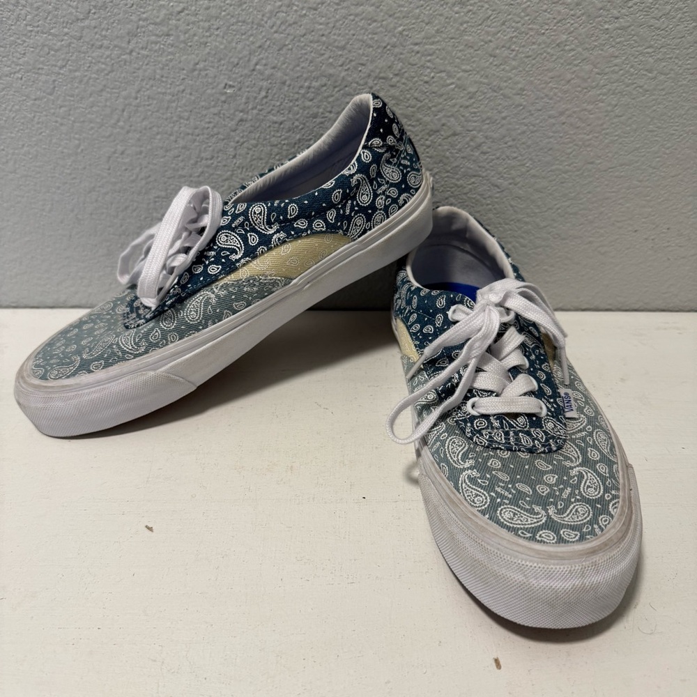 Vans Ultra Cush Blue Sneakers Men's 9 Woman’s 10 Paisley Low Tops Lace-Up